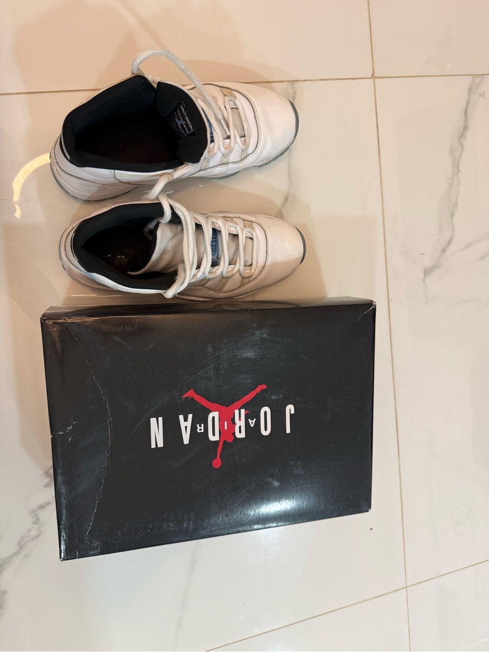 Jordan Men’s White and Black Low-Top Sneakers